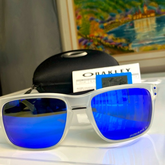 Holbrook Oakley (Low Bridge Fit) Lunar Year Collection Frosted frame NWT ☀️🕶️ - Picture 6 of 10
